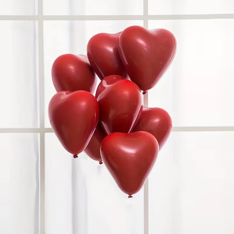32 red heart-shaped balloons, birthday parties, Valentine's Day, anniversaries, coming-of-age ceremonies, party supplies