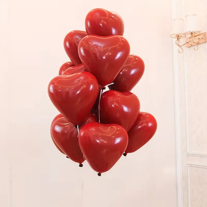 32 red heart-shaped balloons, birthday parties, Valentine's Day, anniversaries, coming-of-age ceremonies, party supplies
